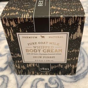 Beekman 1802 snow forest body cream